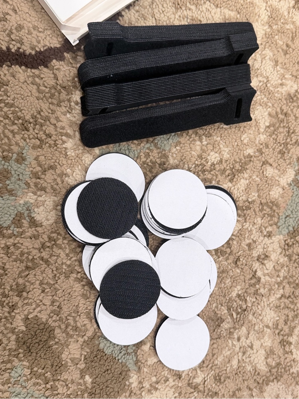 50-Pair Cable Management Kit – Reusable Straps & Adhesive Dots